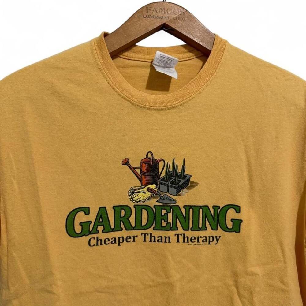 Gildan Gardening Cheaper Than Therapy T-Shirt Size M Gold Yellow